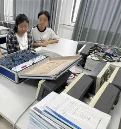 原子VPN苹果版,安全隐私一键搞定 原子VPN苹果版,安全隐私一键搞定