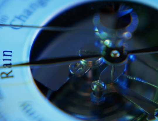 加速器网络加速器客户端是一款用于优化数据传输效率的软件,通过缓存、压缩和智能传输路径选择等技术,显著提升数据访问速度和带宽利用。以下是对加速器网络加速器客户端的详细分析和总结
